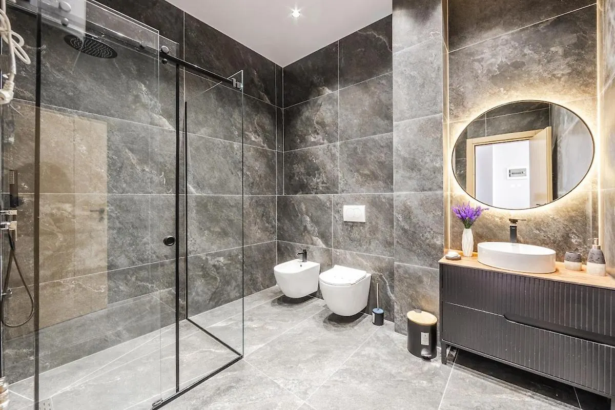 Apartment The Sky High Suite By Ps Durres Albania