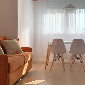 Colorful By The Sea - 1 Min From The Beach Apartment